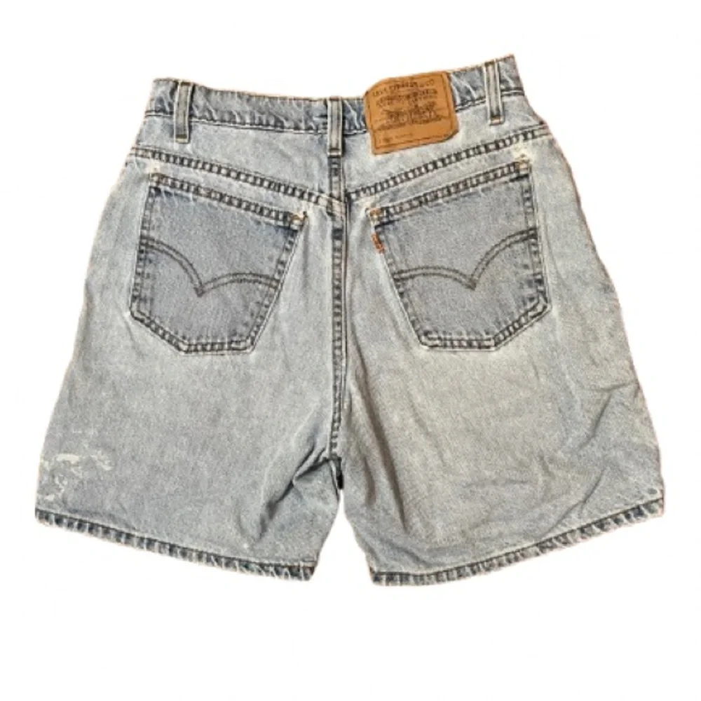 Vintage Levi's 967 Orange Tab Relaxed Fit Light Blue Denim Shorts Size 7